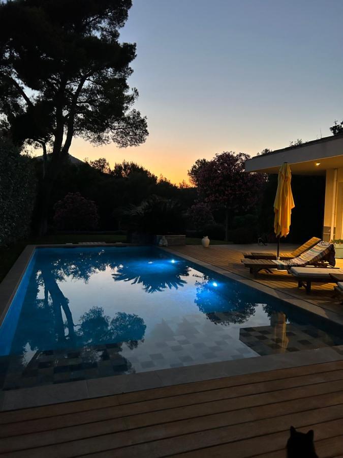 Suite indépendante standing, terrasse arborée et parking privé discret dans villa contemporaine avec piscine. La Valette-du-Var Exterior foto